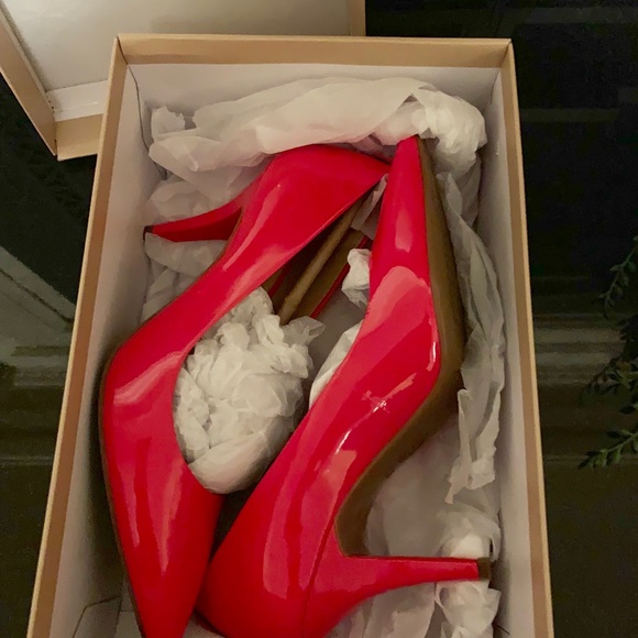 Michael Kors Pumps - Picture 5 of 6